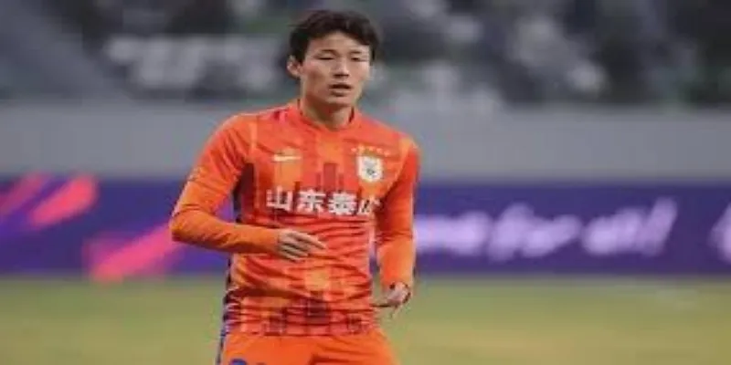 奥托·阿多的信任危机：球迷怒火与足协立场分化-开云体育